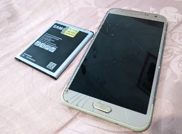 Samsung J7 Duos para retirada de peças