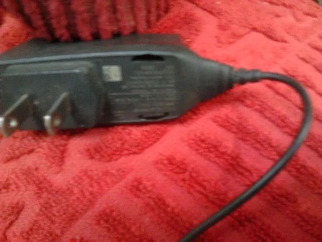 Carregador de celular nokia,preto,funcionando,leve, pequeno, simples. - Foto 2