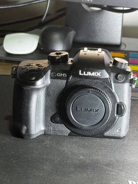Câmera Lumix GH5 com Vlog - novíssima