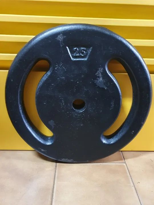 Anilha 25 Kg Ferro Fundido Pintada Preto Furo 31 mm = Sem uso (Nova) - Valor de cada unida - Foto 2