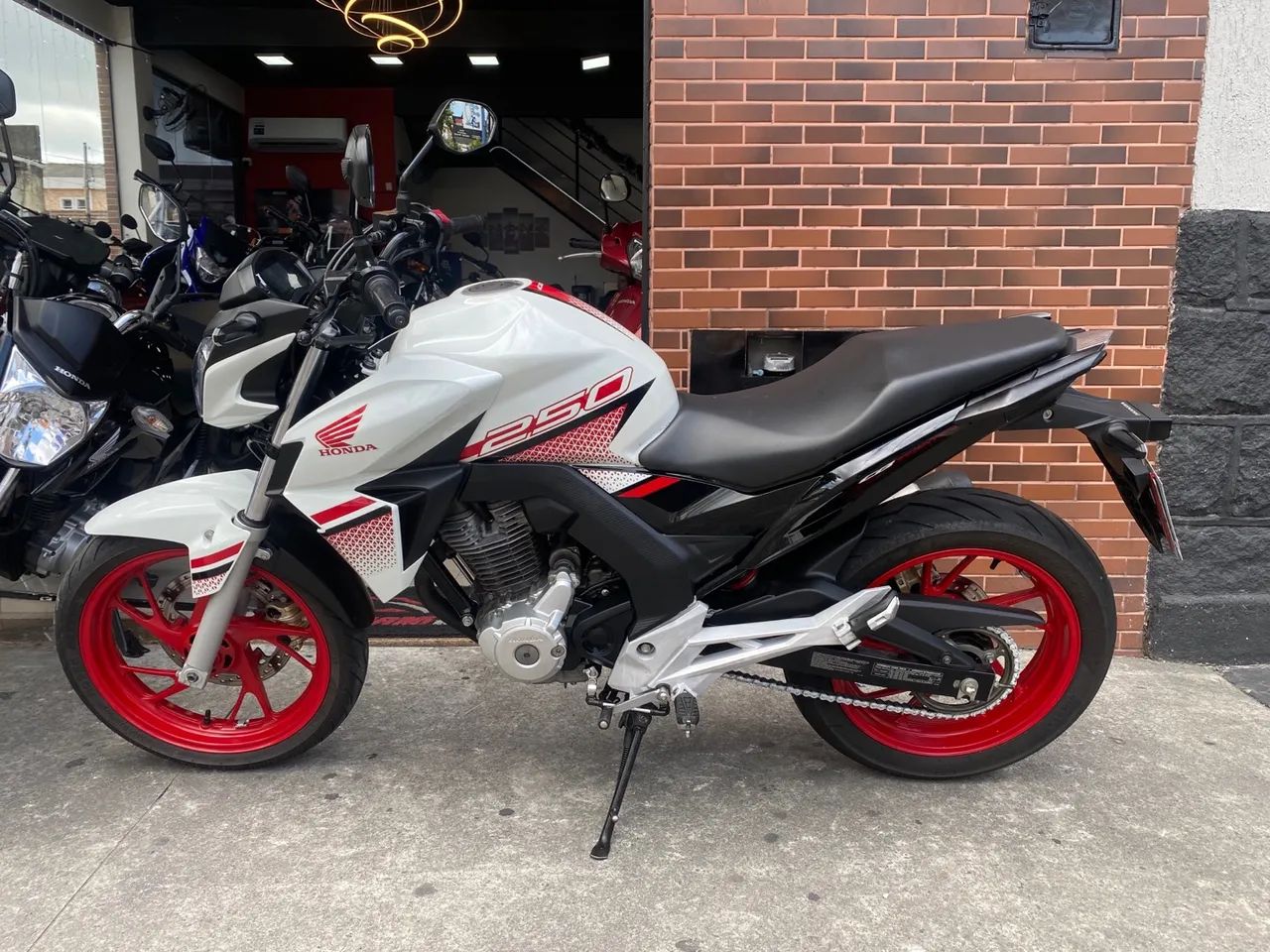 CB250 Twister Cbs- 2022 - Foto 6