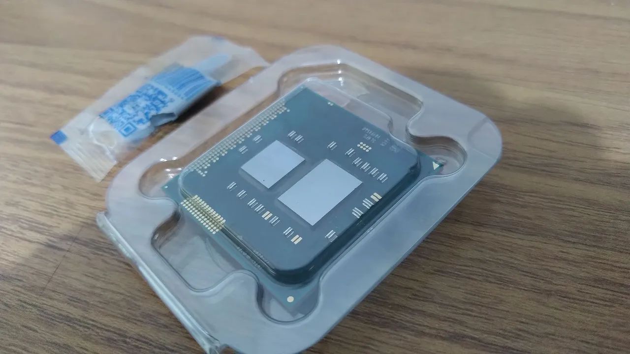 Processador intel core i7 620m 2.66 fast turbo 3.3ghz ( novo e lacrado ) - Foto 2