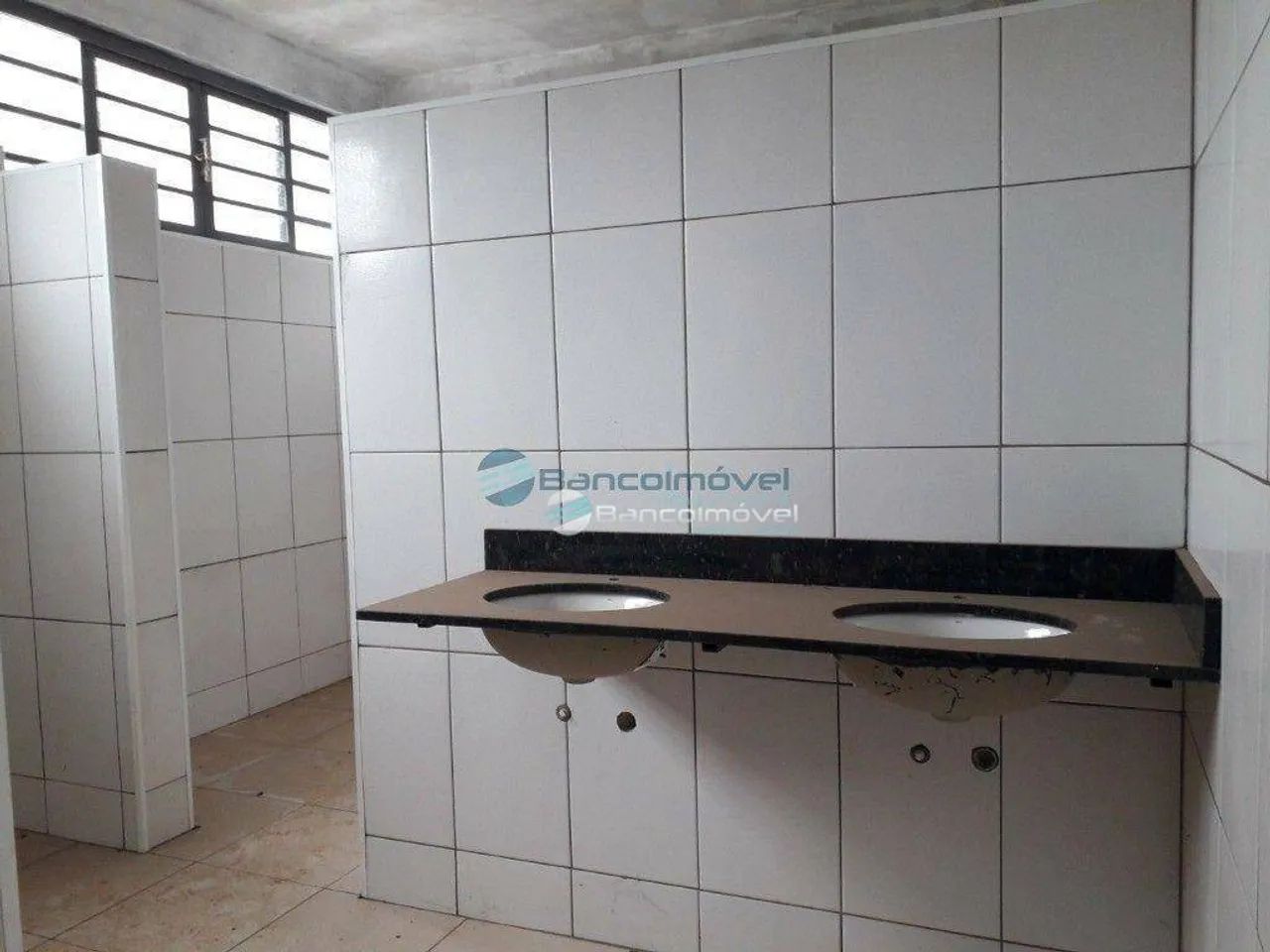 Barracão Industrial, dentro de Condomínio Industrial. Pé direito alto, piso de alta resist - Foto 2