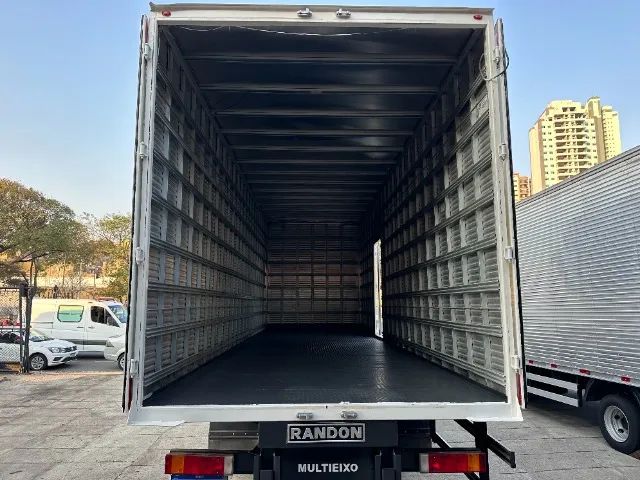 Iveco Tector 24300 Ano 2023 Baú De 9m Cabinado Financia - Foto 14