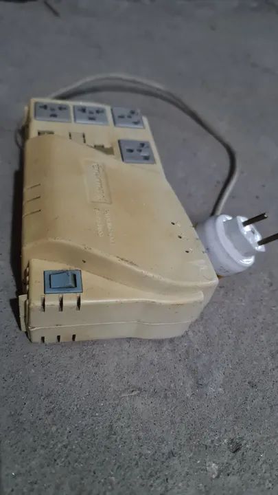 Enermax Estabilizador de Voltagem 4Tomadas - Foto 5