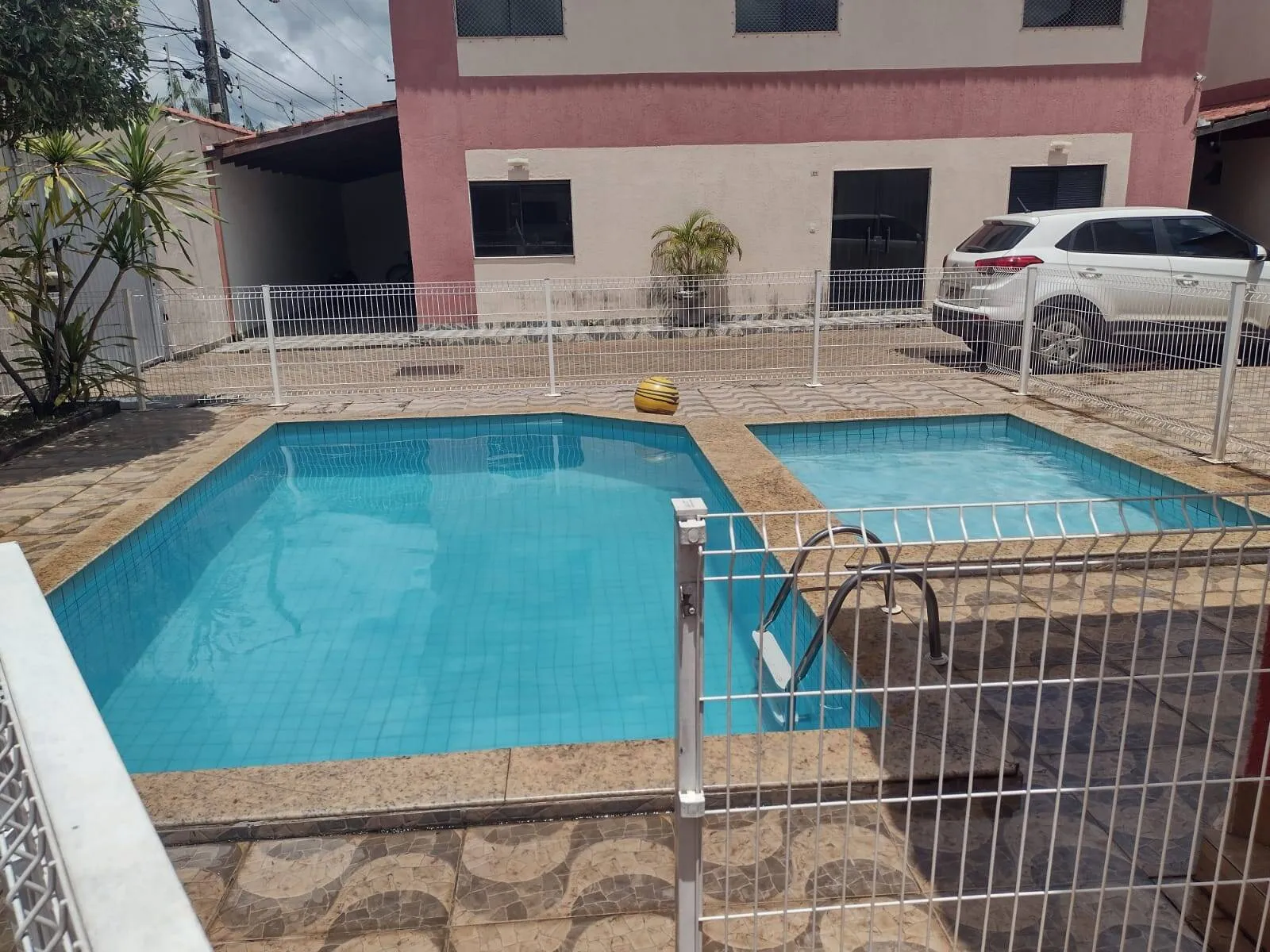 Apto. duplex c/ 250m2 - Cond. Monte Moriá