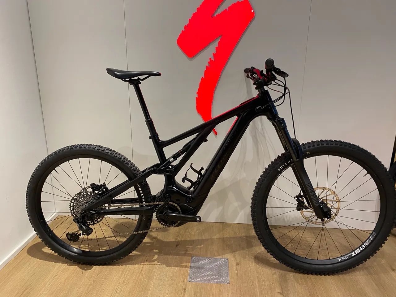 Specialized E-bike Turbo Levo 2024 R$28.500