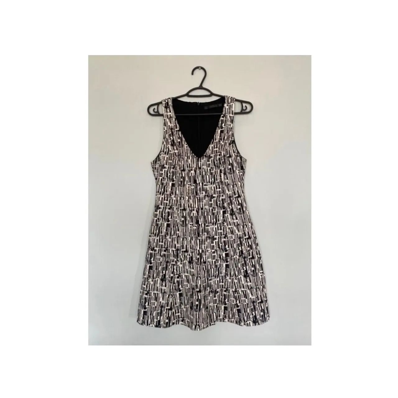 Vestido Preto e Branco - Zara Trafaluc