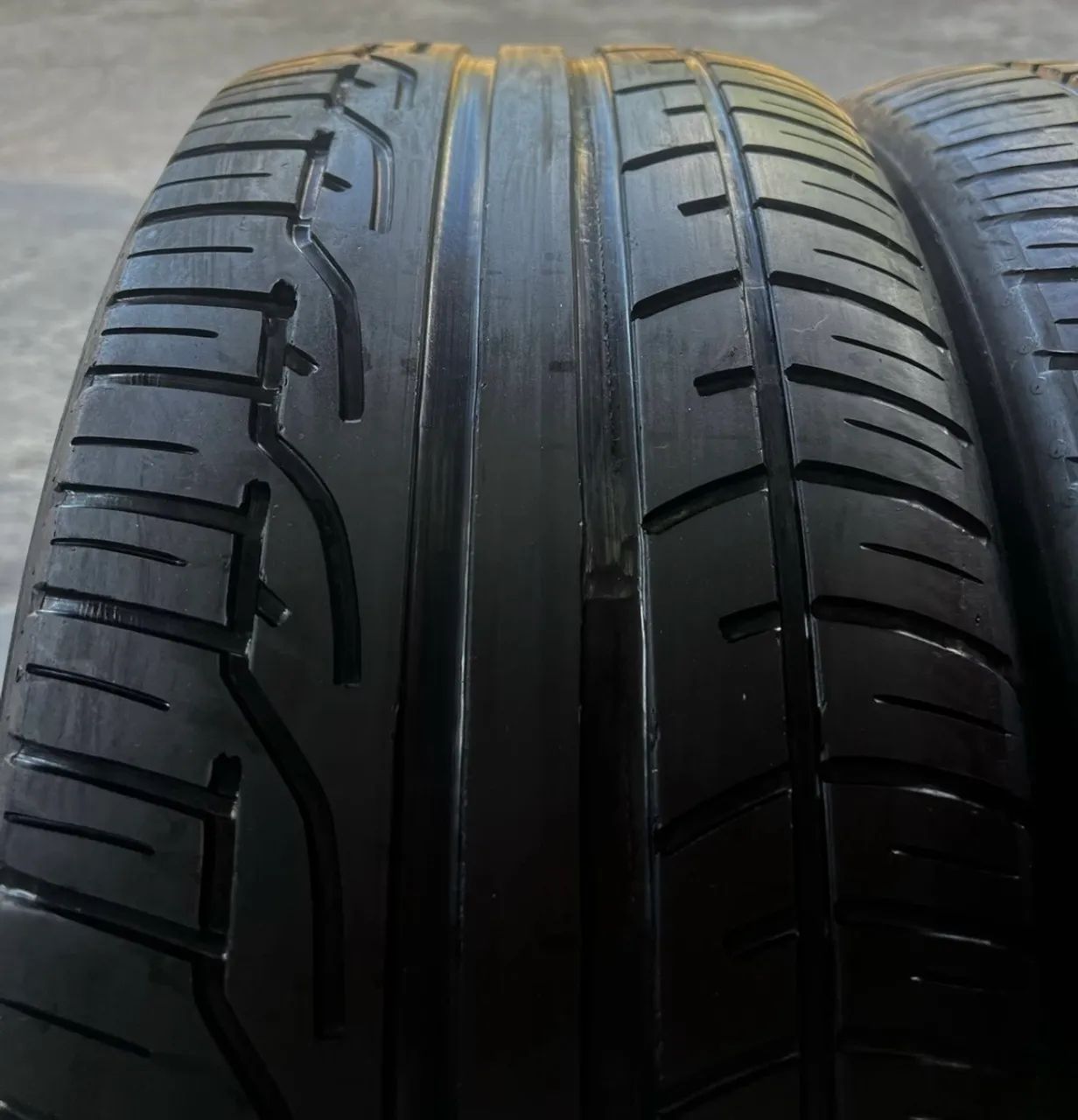 Pneu 225/45/17 - Foto 2