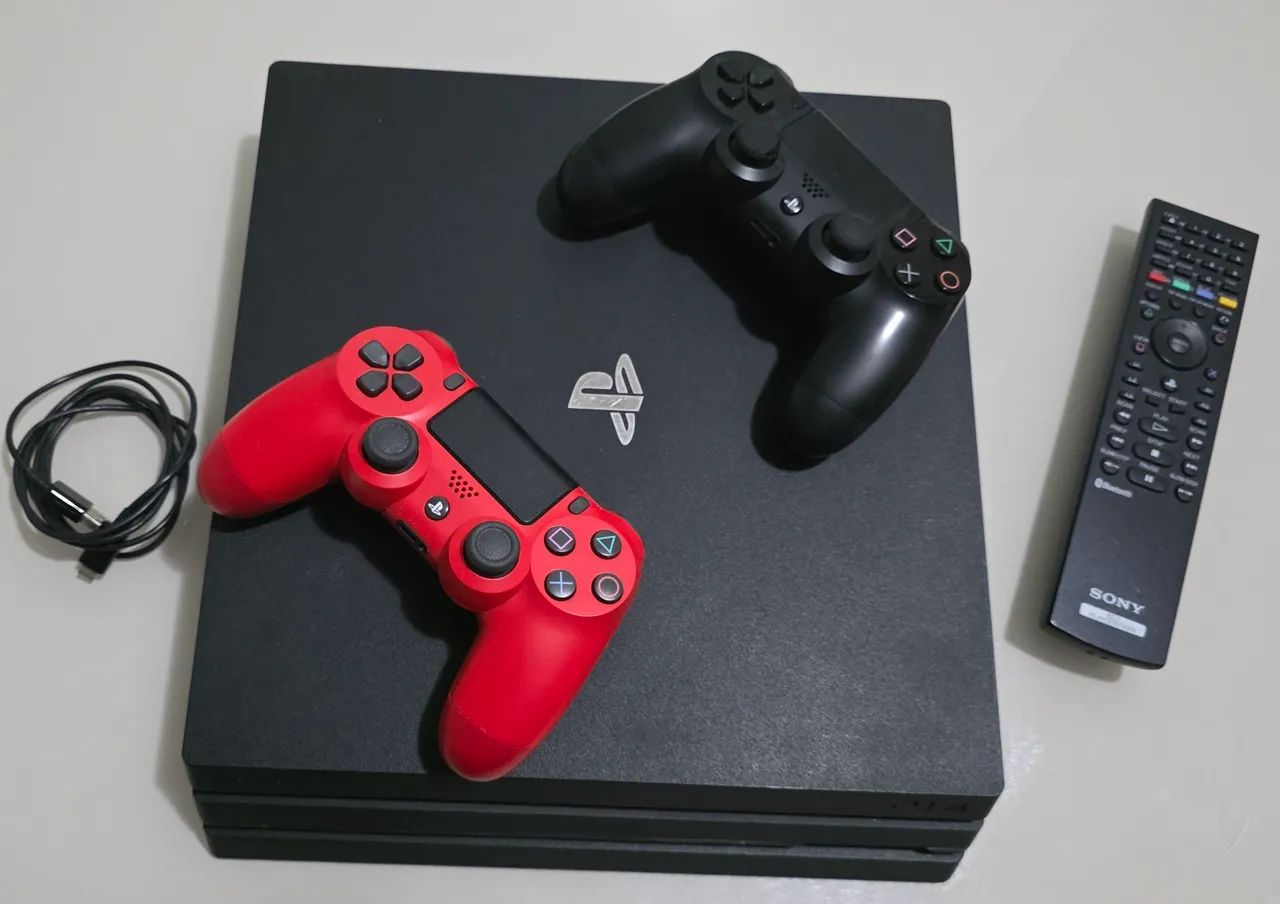 PlayStation 4 Pro 1TB (Modelo CUH-7115B) + 2 Controles