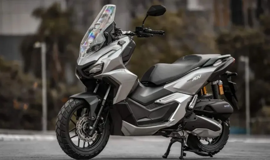 Honda ADV 2025 único dono com apenas 100km