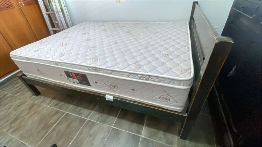 Cama de Casal com Colchão Castor Pocket Plush - Pouco Uso