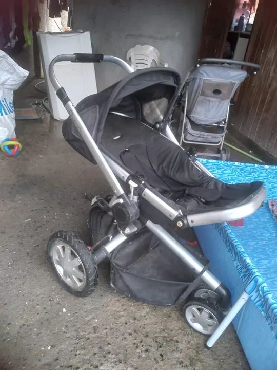 Vendo  carinho de  bebe  semi novo  - Foto 2