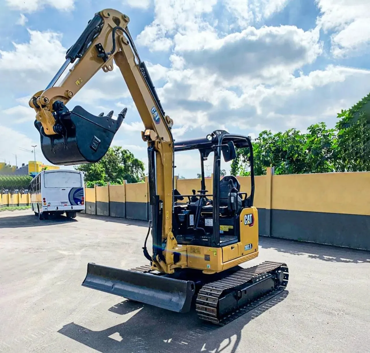 Mini Escavadeira Caterpillar 303.5