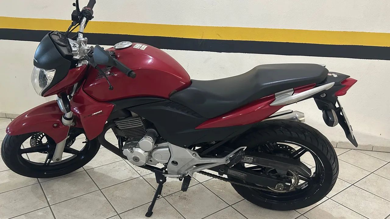Honda CB 300R 2013 - Foto 8