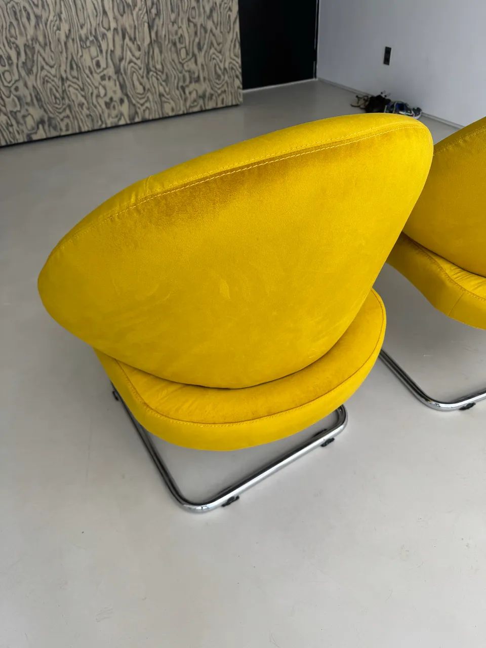 Poltrona / poltronete / cadeira recém estofada