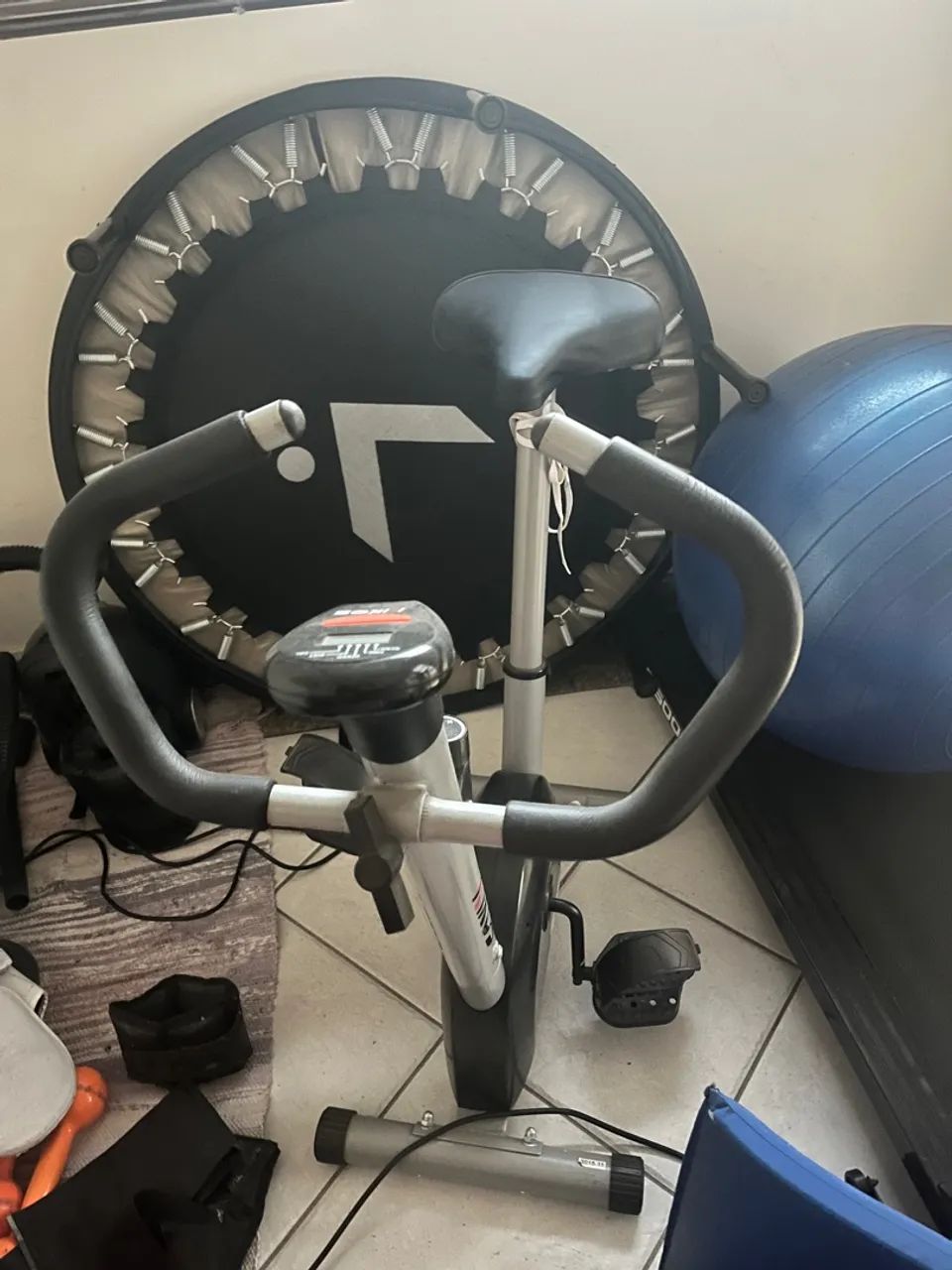 Bicicleta Ergométrica - Ideal para Exercícios em Casa - Foto 2