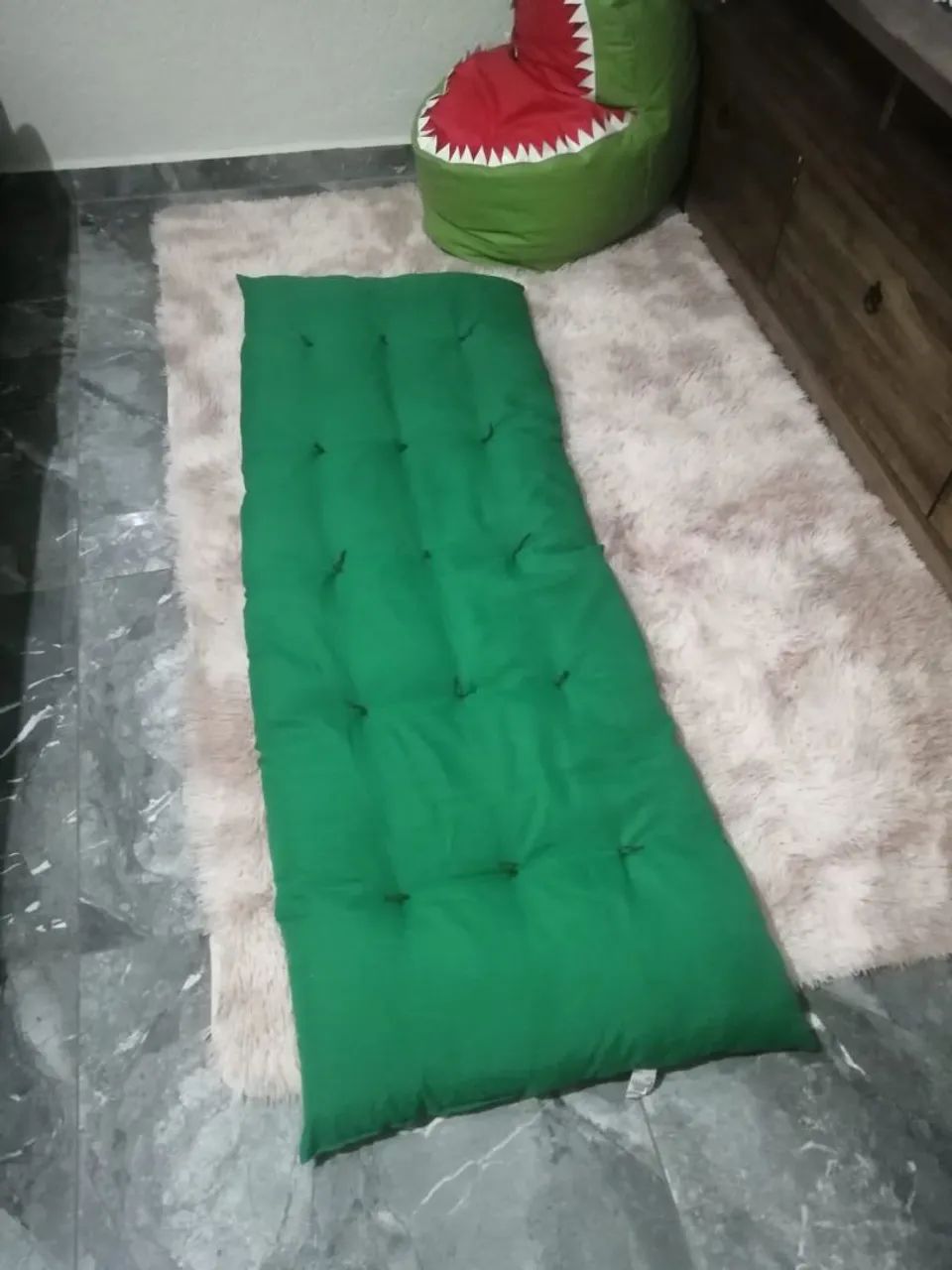 futon colcao de chão verde 