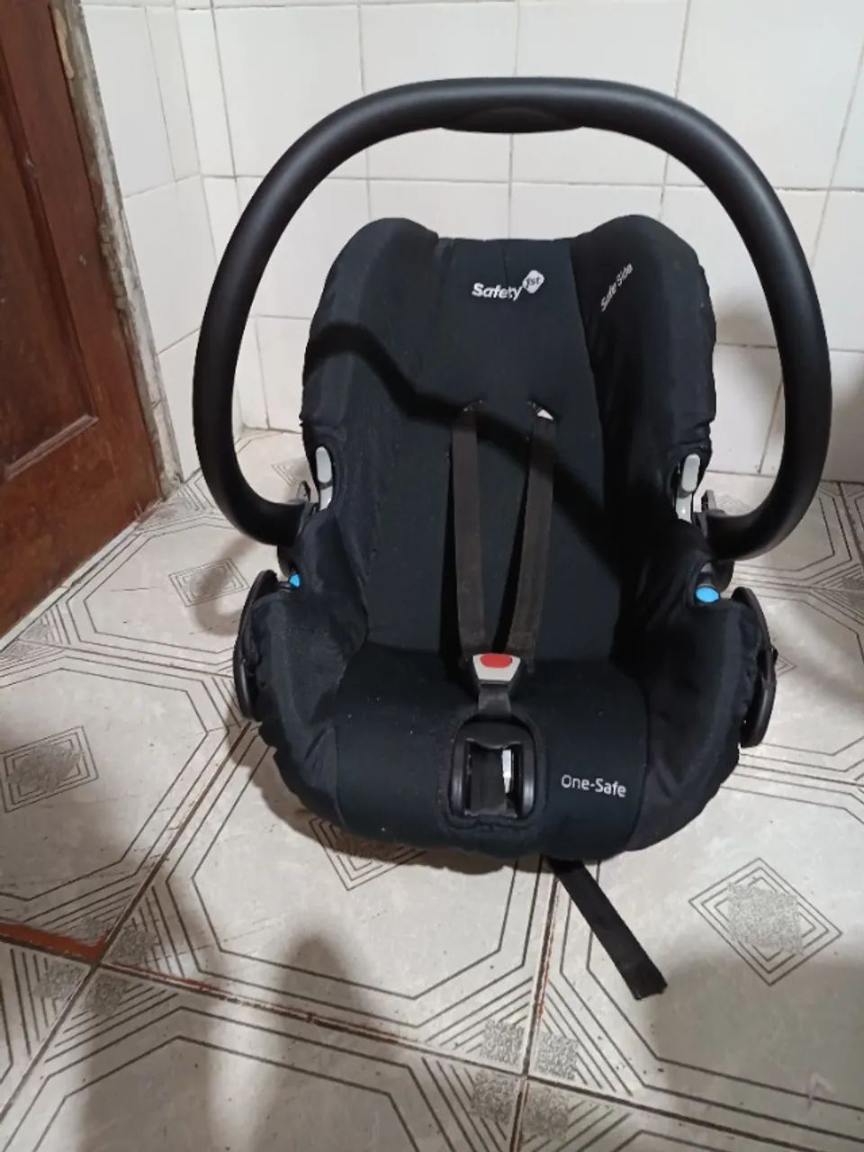 Carrinho de bebê safety com bebê conforto  - Foto 4