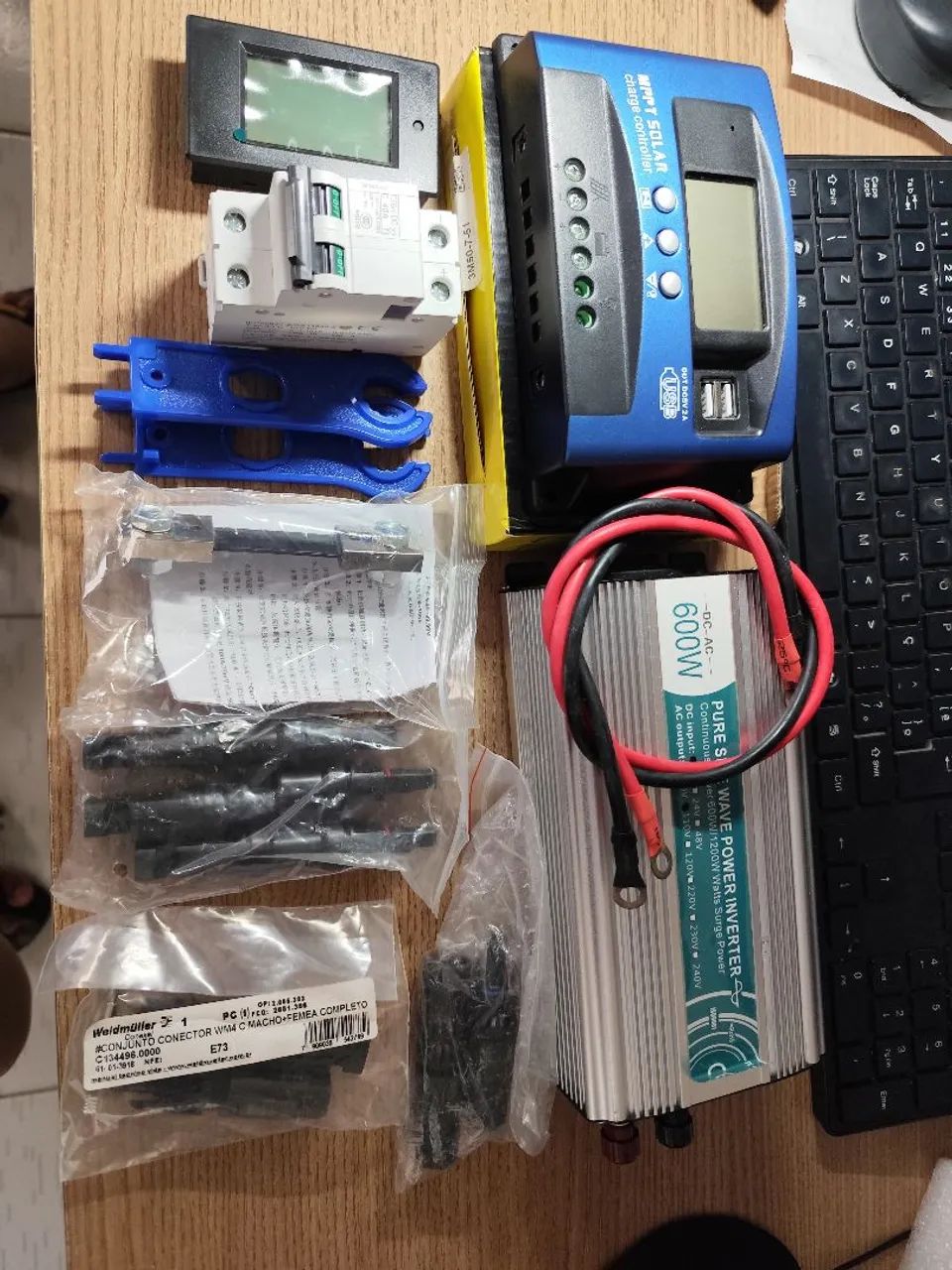 Kit Energia Solar: Controlador, Inversor e Acessórios