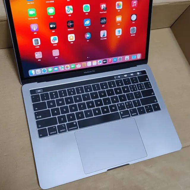 MacBook Pro 13? 2019 - 2.4GHz - TouchBar - i5 Quad-Core - 8GB