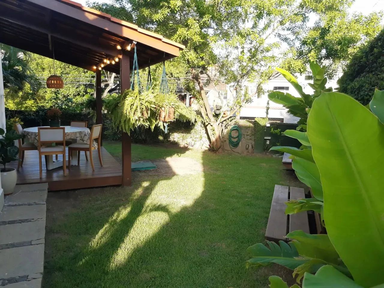 Vendo casa em condomínio 6/4 suítes 703M² - Itaigara