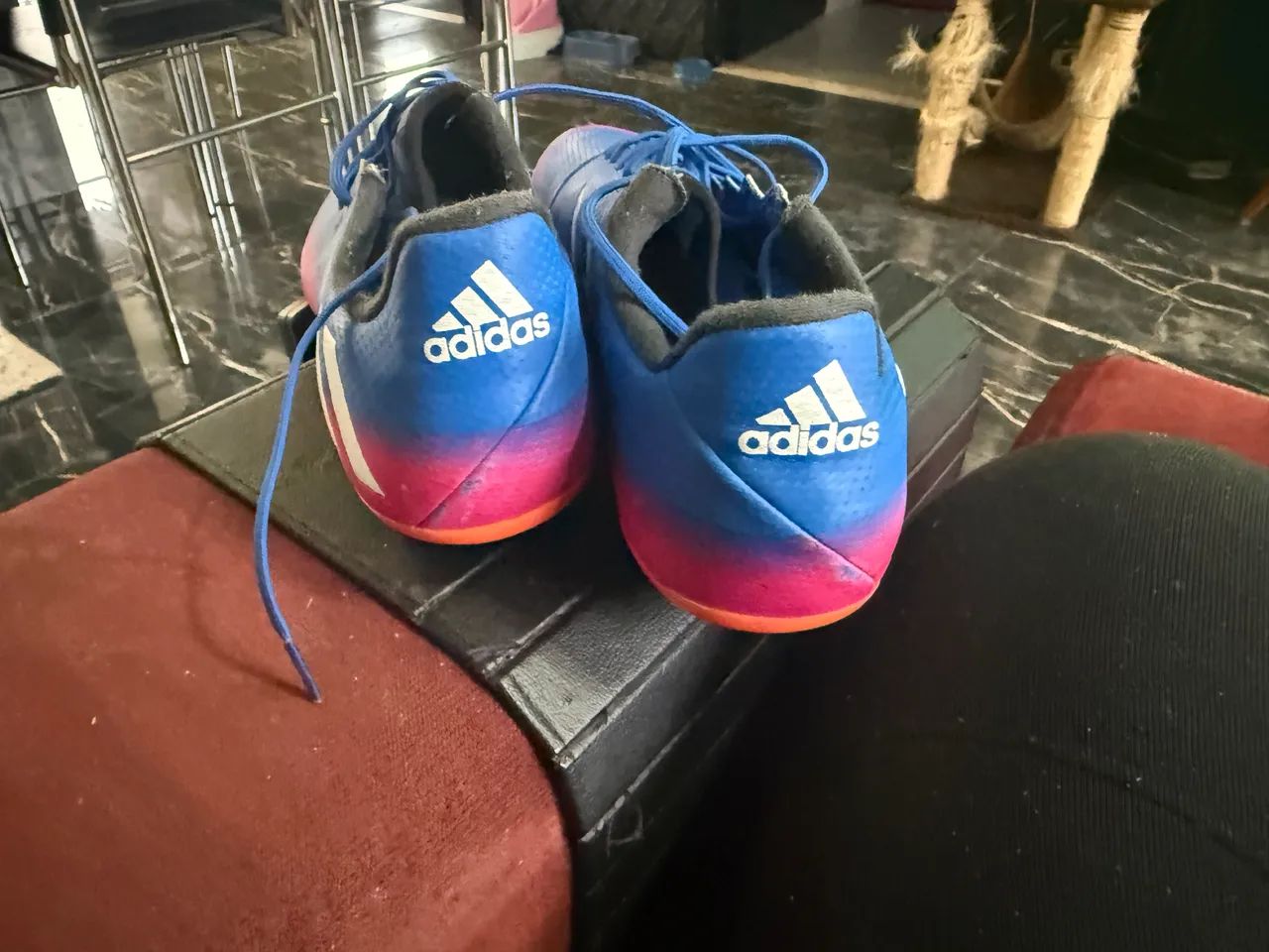Chuteira adidas messi - Foto 3