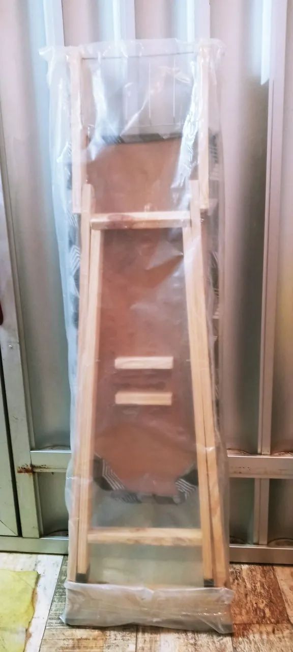 Tábua de passar roupa com estampa geométrica - Foto 2