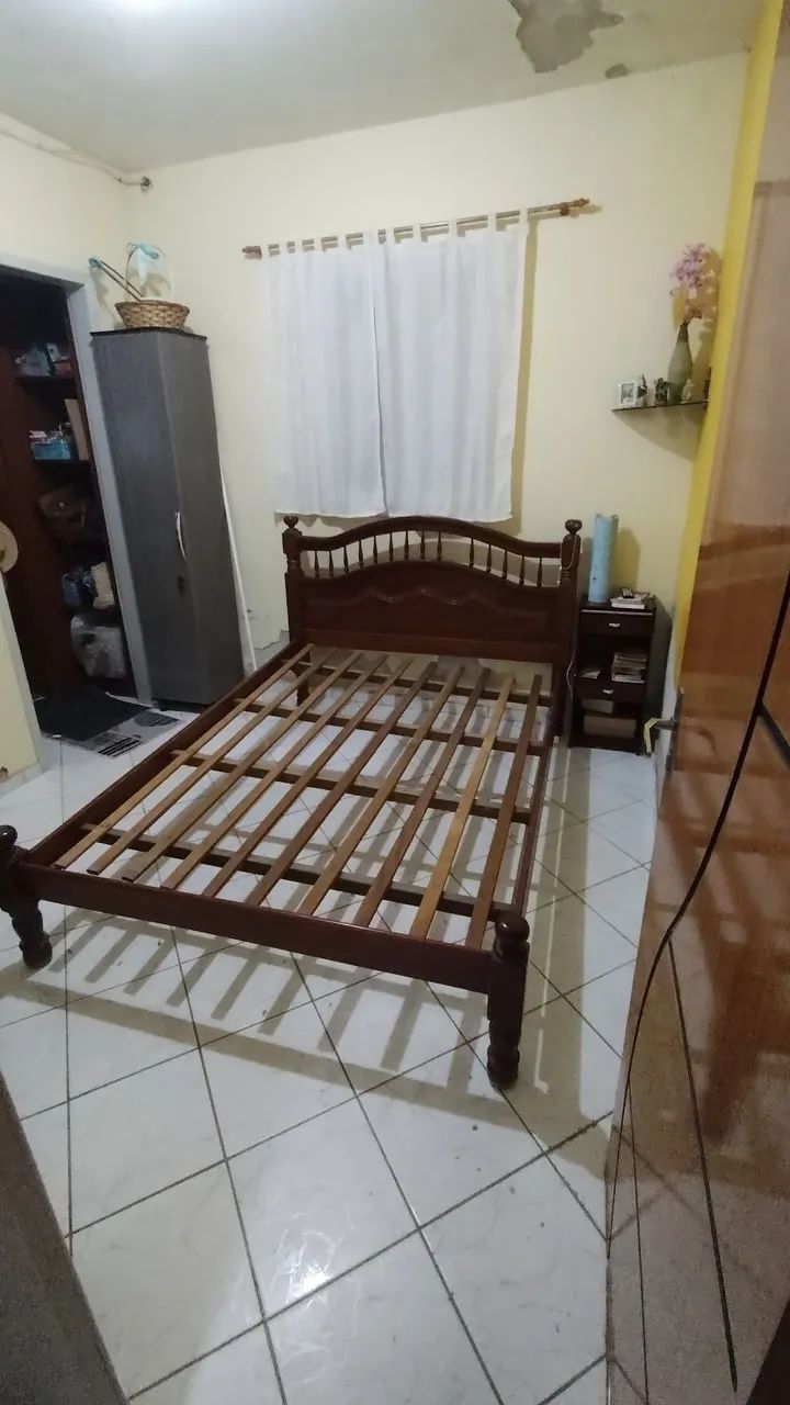Vendo cama de casal mais colchão ortopédico. 