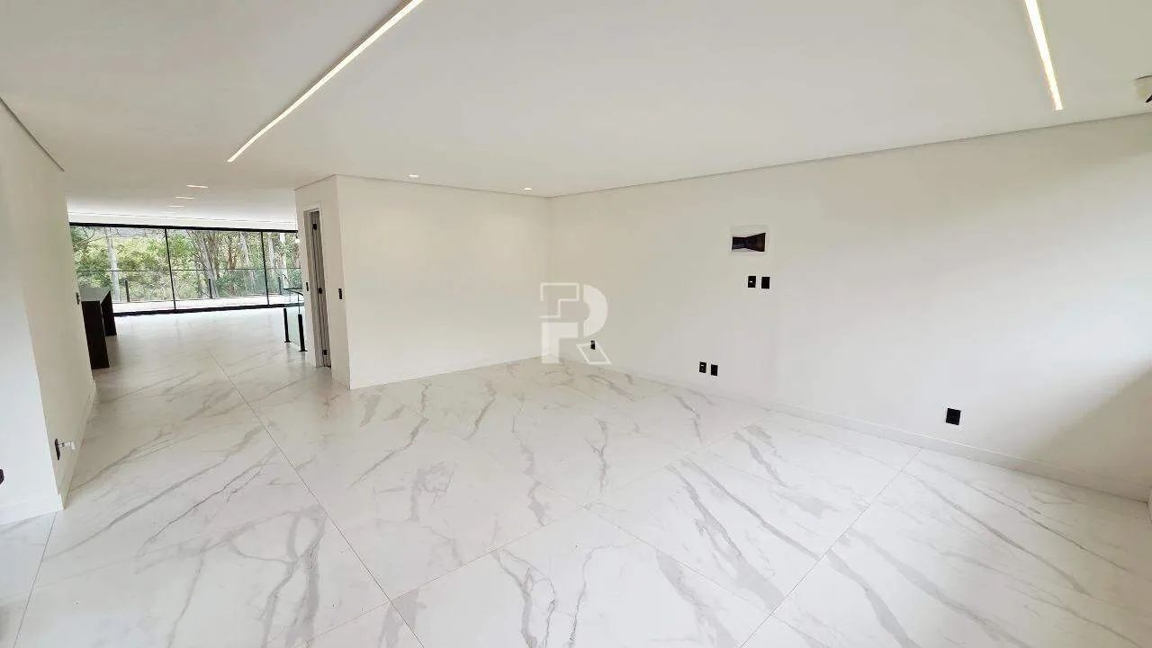 Casa nova e moderna com vista para lagoa e mata  4 suítes no Alphaville Lagoa dos Ingleses - Foto 2
