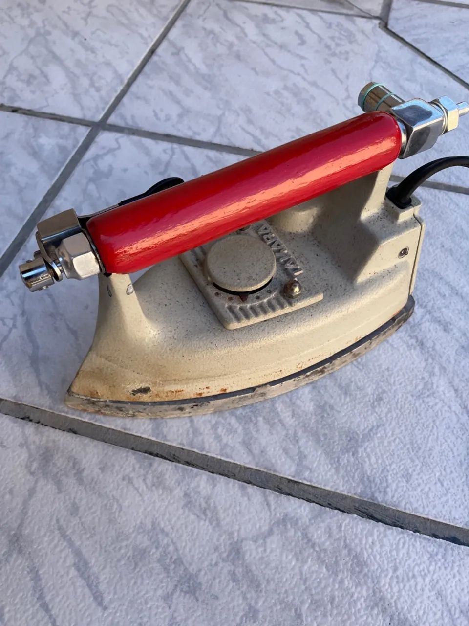 Ferro de passar industrial Takara - Foto 2