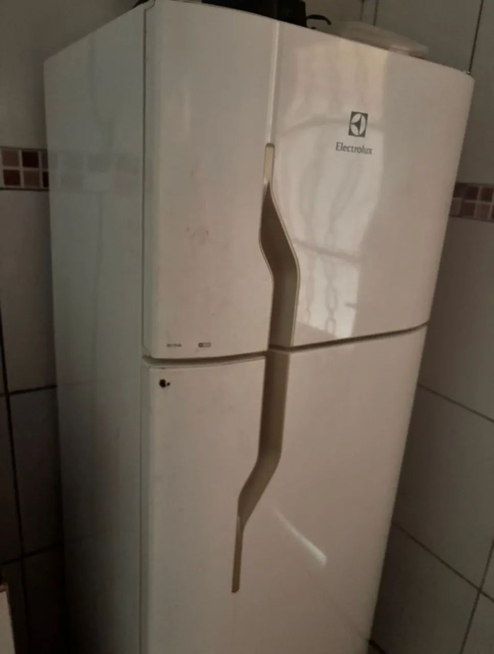 Geladeira eletrolux usada.