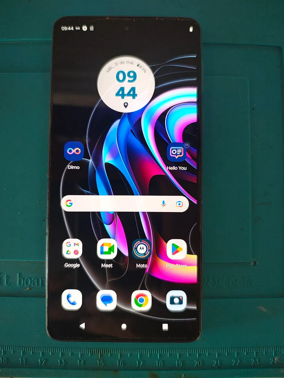 Motorola Edge 20 pro 256 de memória interna 12 gigas de ram celular extremamente rápido.
