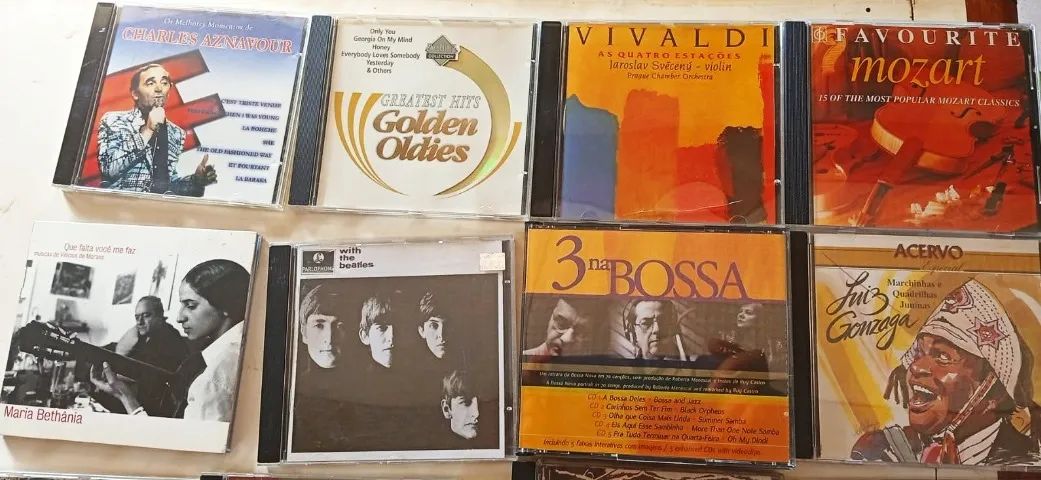 só r$ 400.-são 210 cds originais nac e internacionais muito novo
