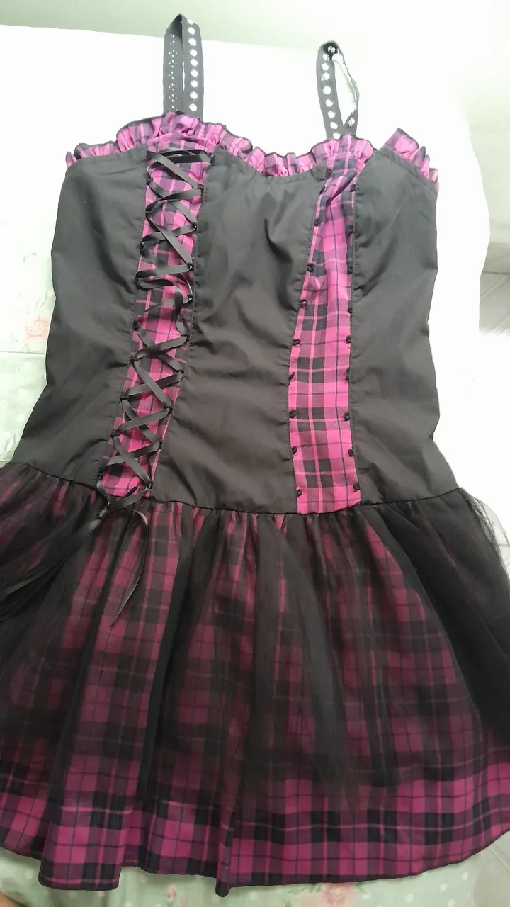 Vestido  xadrez Preto e Rosa com Detalhes tule
