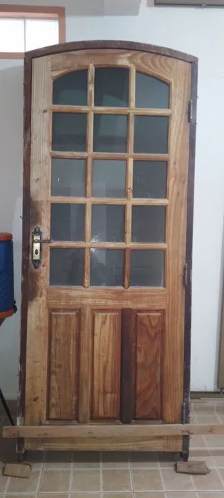 Porta de madeira maciça com vidros  - Foto 3