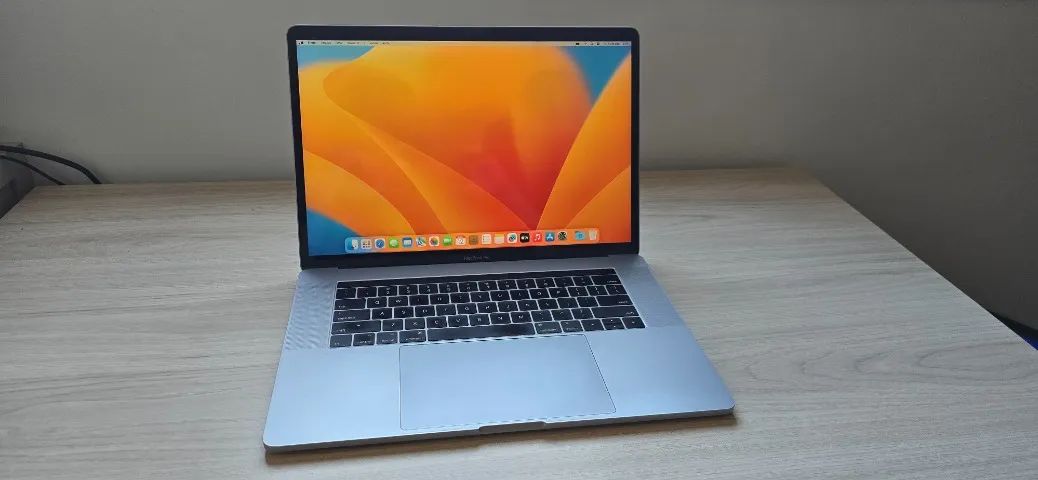 macbook pro 2017 16gb