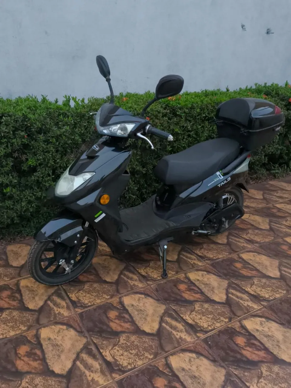 Scooter Elétrica TAILG - Ideal para Mobilidade Urbana