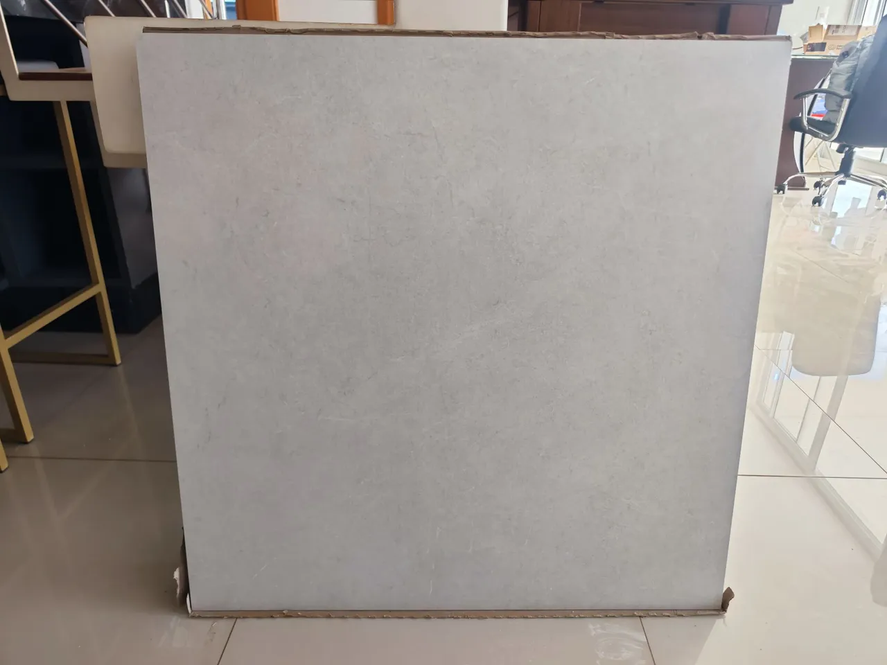 Revestimento Portobello Bloomy Off White- 80x80cm (08 Unidades)