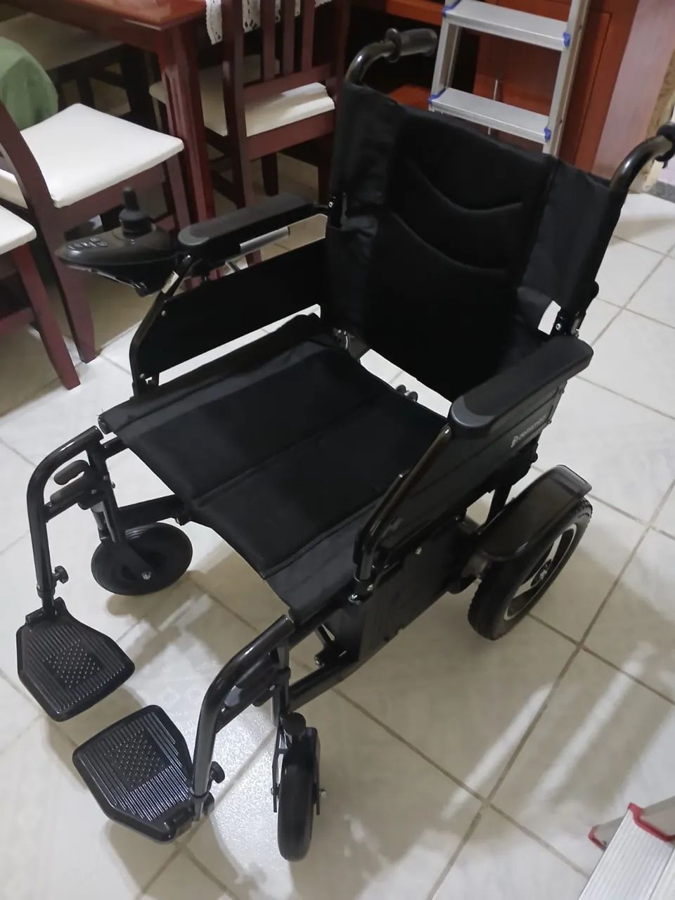 Cadeira de rodas elétrica! Nova 