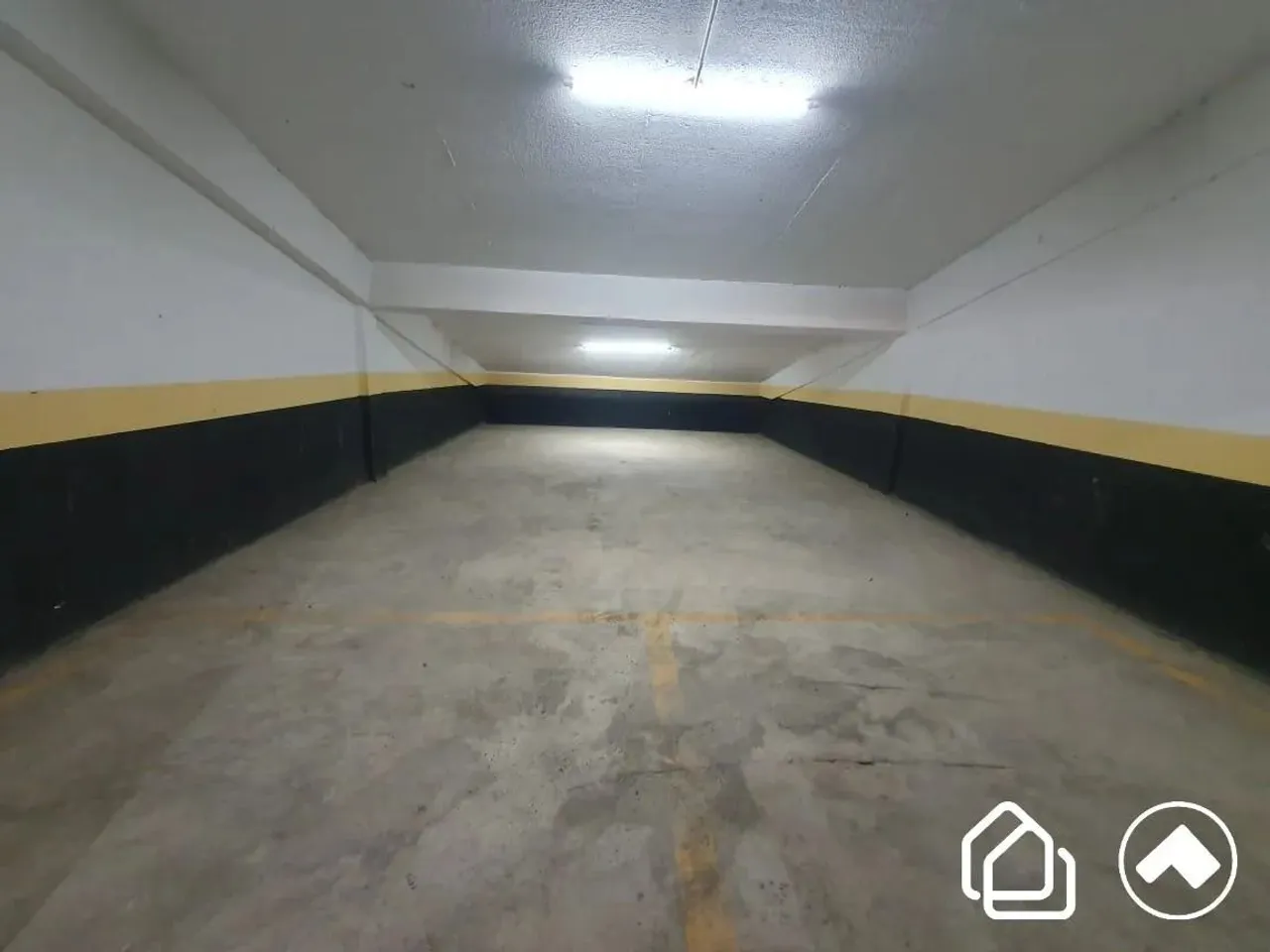 Box/Garagem para alugar - Buritis - Belo Horizonte/MG