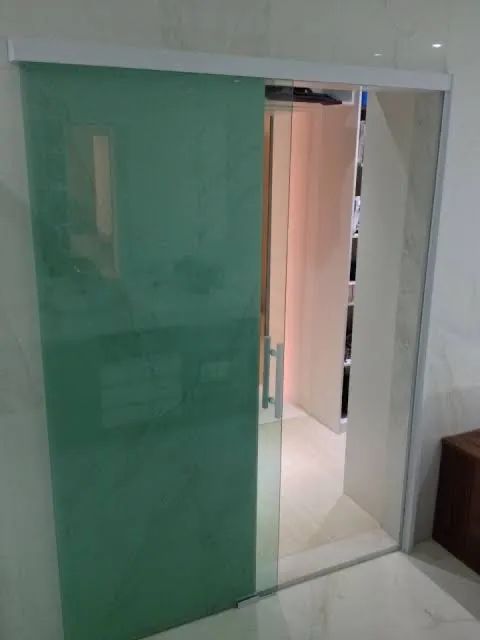 Portas , janelas , box   de vidro 8mm e 10mm  - Foto 2