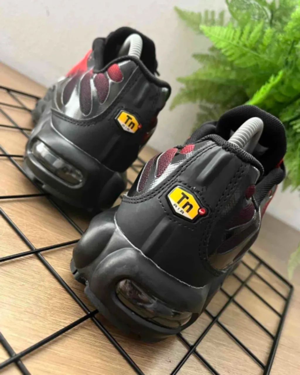 Tênis Nike Air Max TN Plus Importado Vermelho - Foto 3