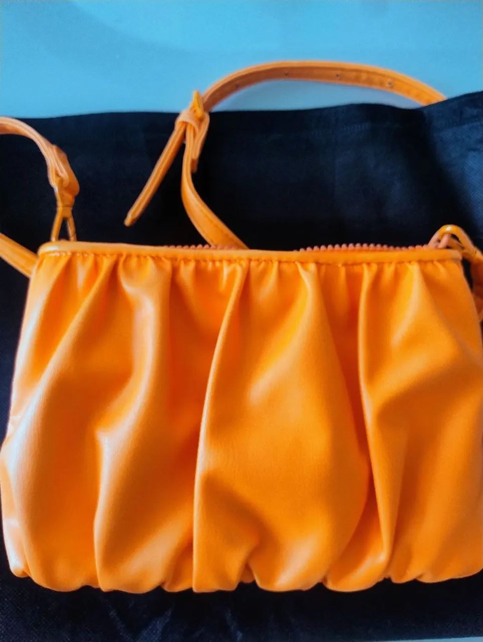 Bolsa Santa Lolla laranja neon  - Foto 3