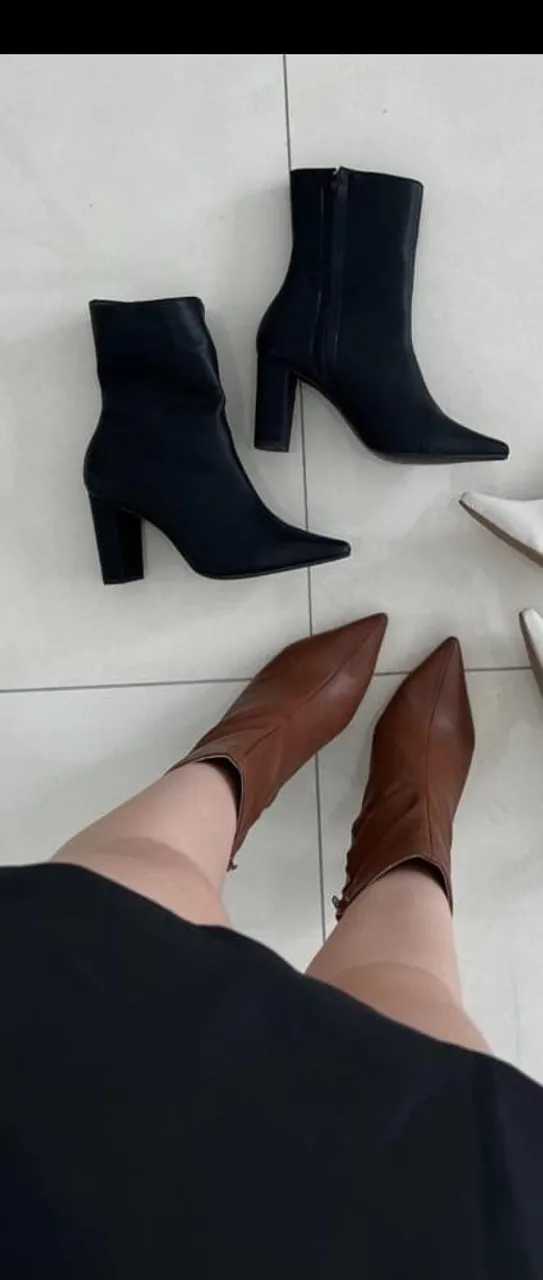 Botas Femininas - Elegância e Estilo em seus Pés!