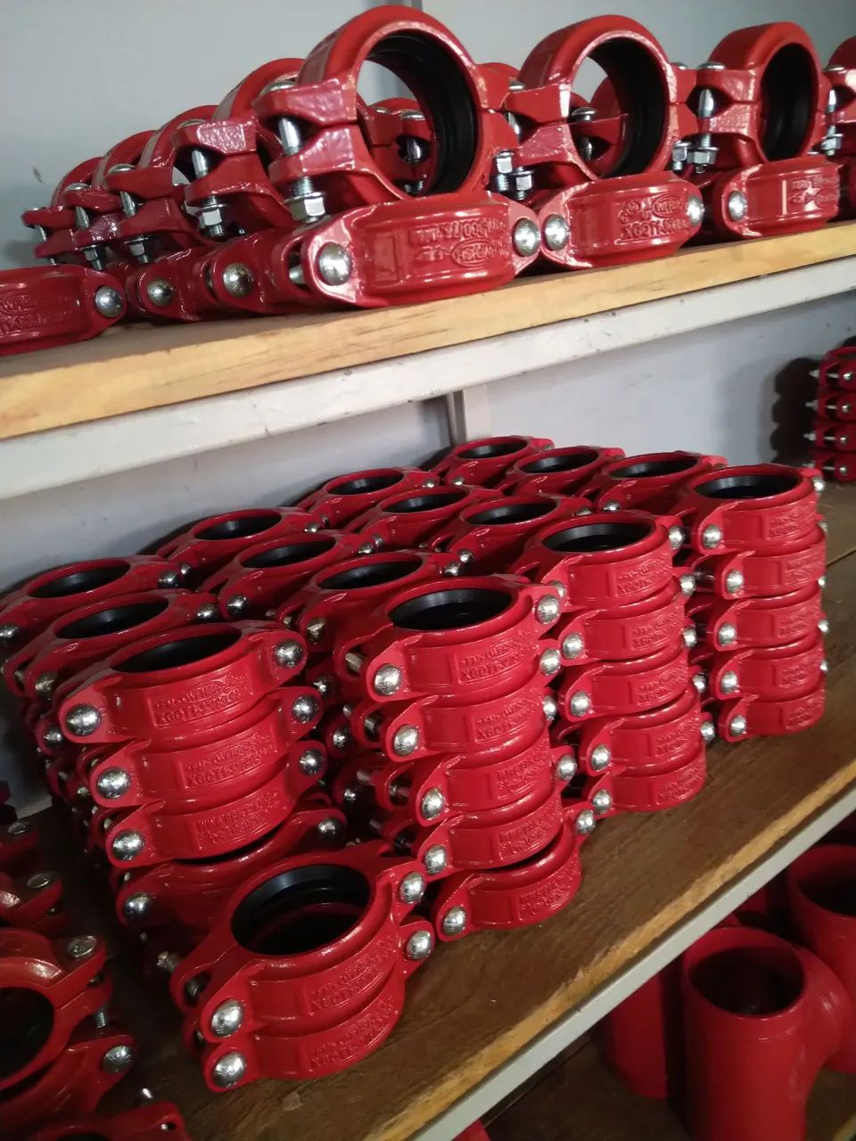 Conexão ranhurada para sistema de combate a incêndio 64629337997571121