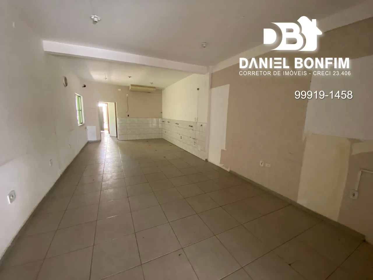 Ponto comercial/Loja/Box para venda possui 118 metros quadrados