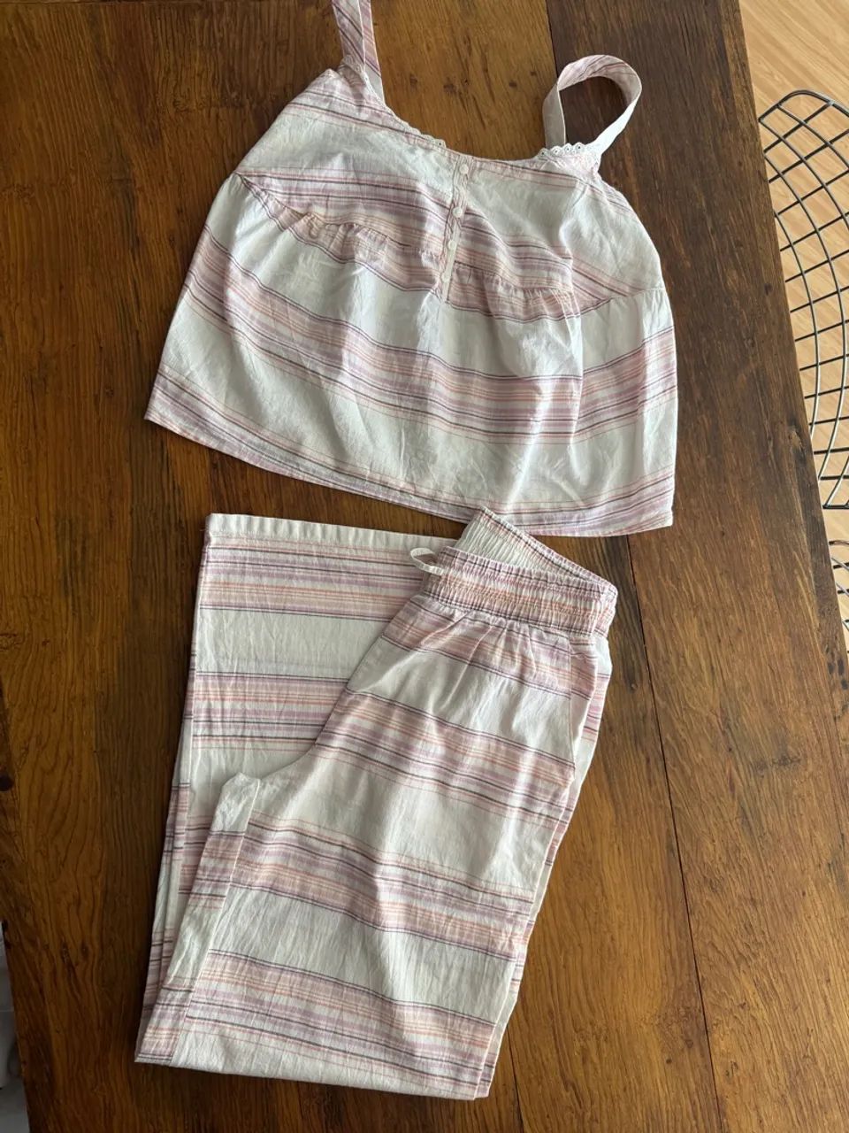 Conjunto de Pijama Listrado Feminino Importado PP - Foto 2