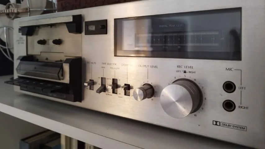 Lindo deck de cassetes Sansui SC-1300.