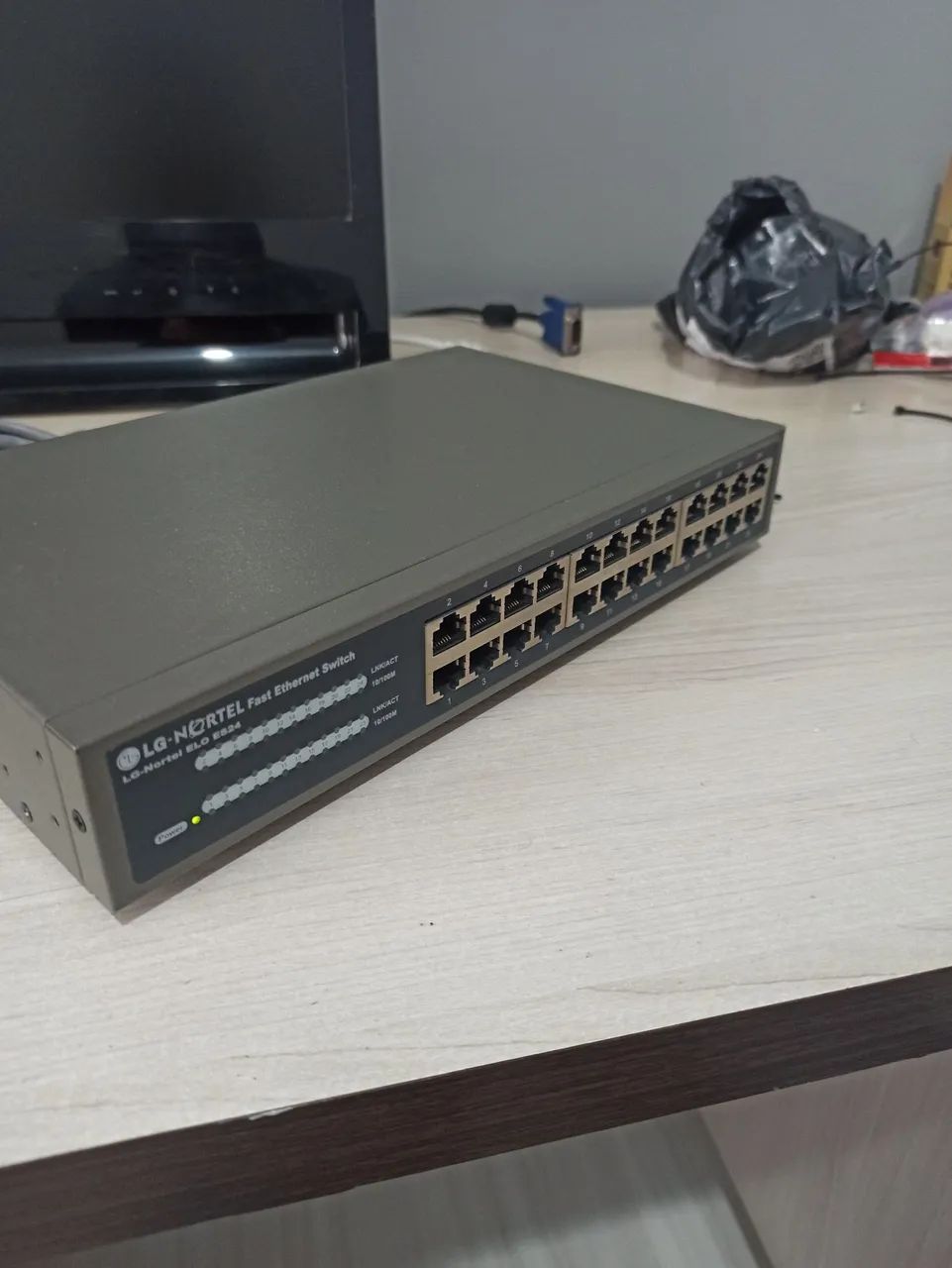Hub Switch LG nortel 24 portas